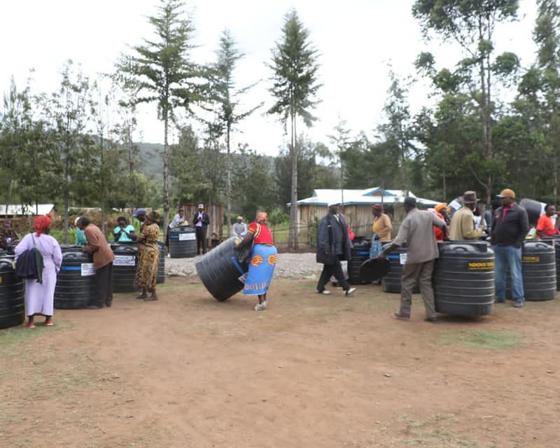 Distribution of 345 water tanks across 14 villages in Central Ward 13