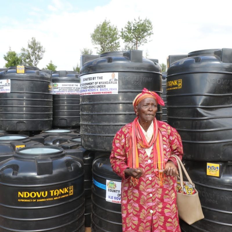 Distribution of 345 water tanks across 14 villages in Central Ward 15