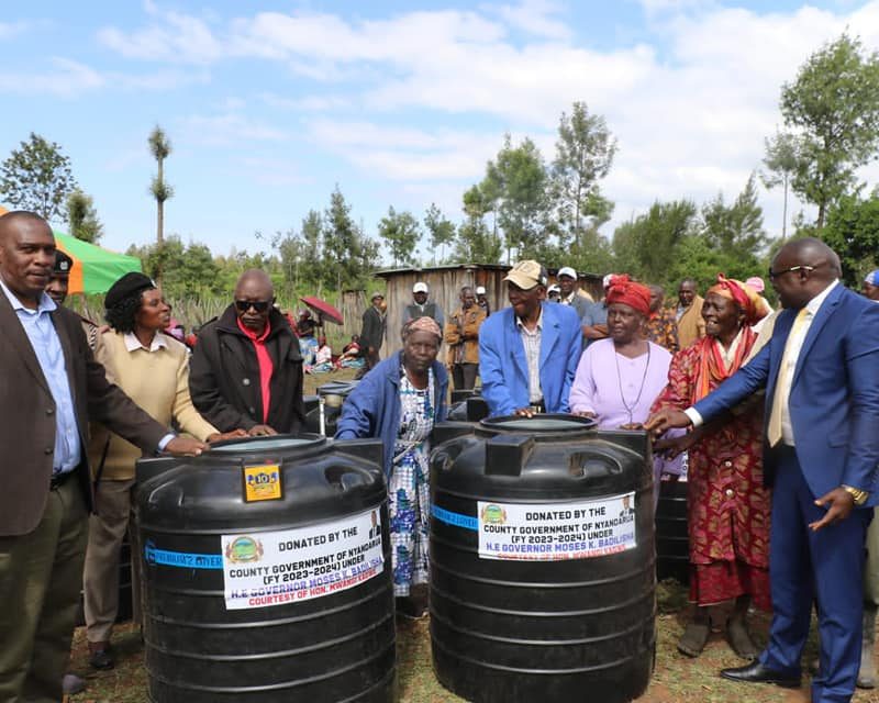 Distribution of 345 water tanks across 14 villages in Central Ward 7