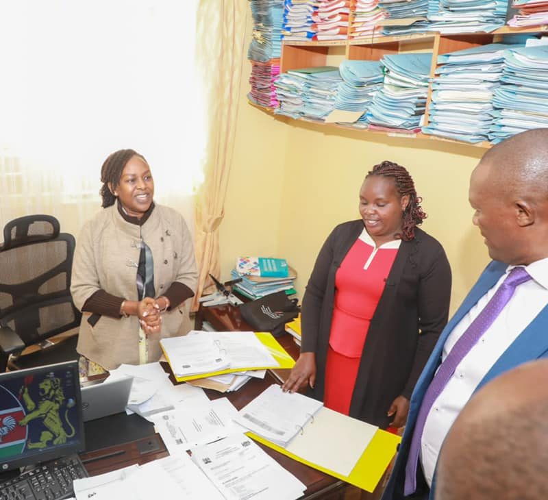 Gov. Badilisha to county staff 4