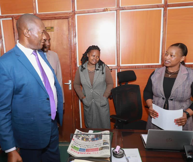 Gov. Badilisha to county staff 8